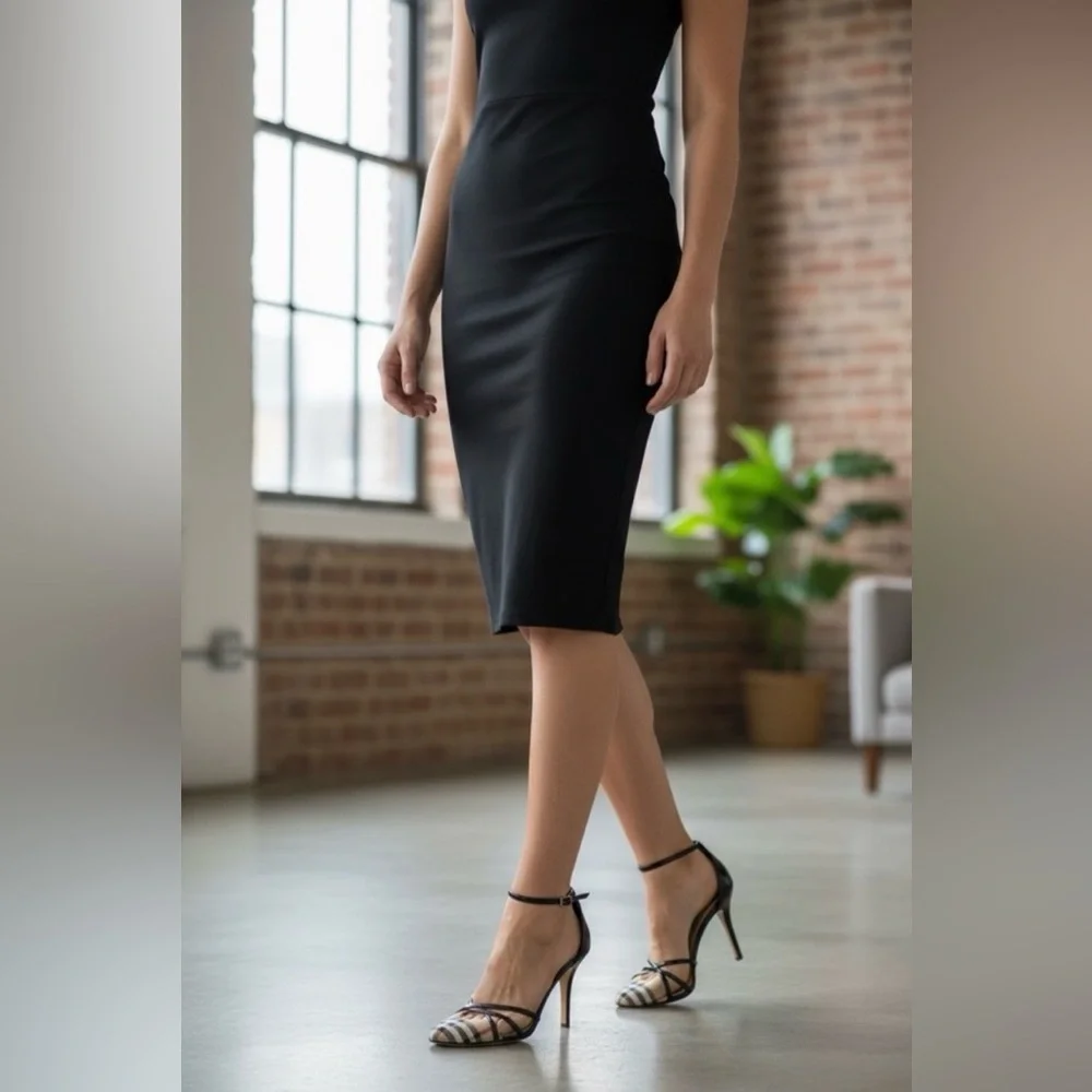 BURBERRY Strappy Leather Navy Blue w/Classic Plaid Toe Stiletto Sandals w/Box